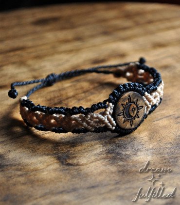 Wooden and macramé bracelet engraved with Sun, Moon, and Star