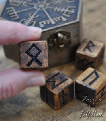 Dados de runas Elder Futhark