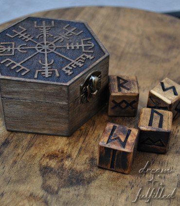 Dados de runas Elder Futhark