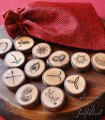Runas de la Bruja de Madera