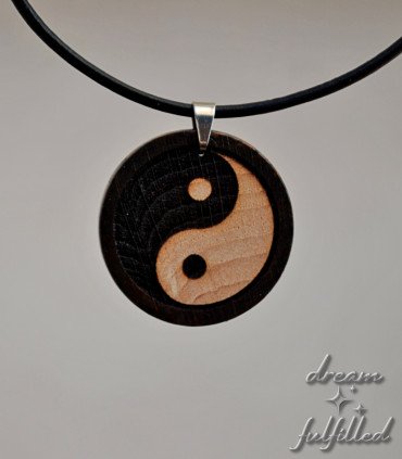 Colgante Yin Yang ligero para llevar a diario